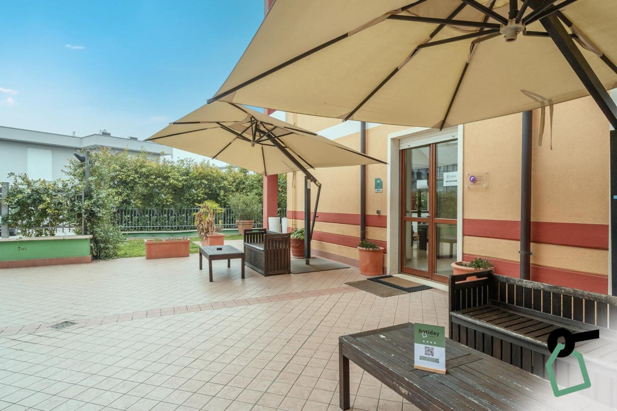 Hotiday Residence Garda Peschiera del Garda Zewnętrze zdjęcie